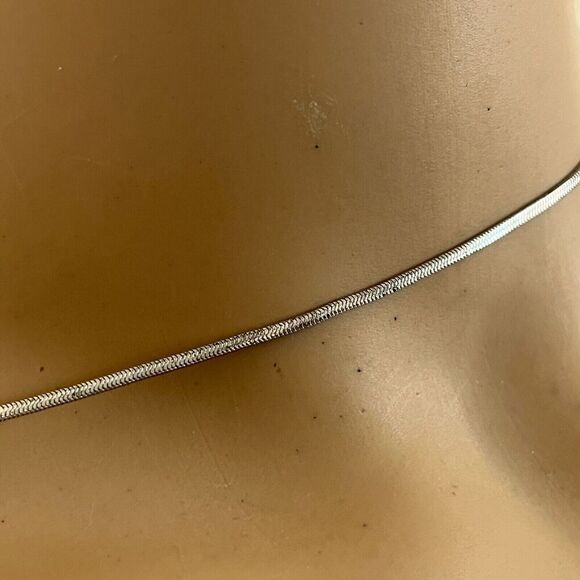 Vintage Silver Tone Rose Pendant 24 Inch Flat Snake Chain Necklace - Picture 9 of 15